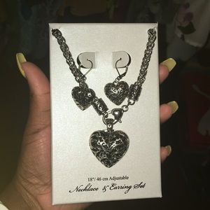 Necklace & Earring Set